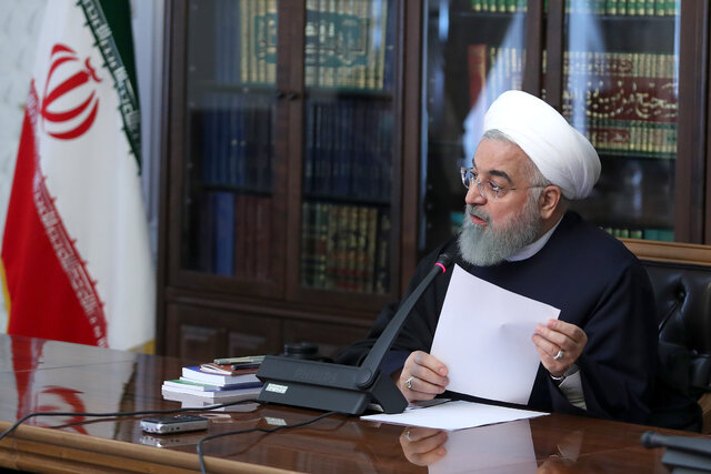 دستور روحانی به وزیر اقتصاد: تسریع در عرضه سهام بنگاه های دولتی در بورس و تسهیل ترخیص کالاها از گمرک
