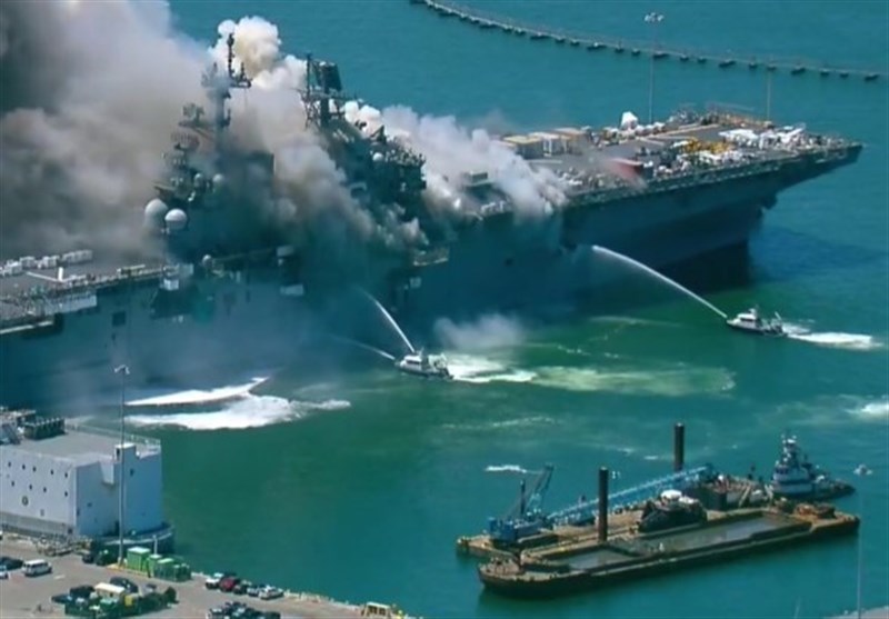 انفجار و آتش‌سوزی در کشتی جنگی نیروی دریایی آمریکا در بندر سن دیگو