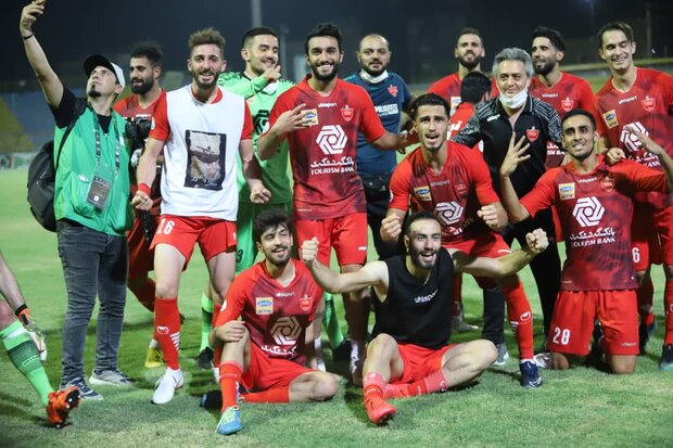 اظهارنظر گل‌محمدی و بازیکنان پرسپولیس پس از پوکر قهرمانی در لیگ