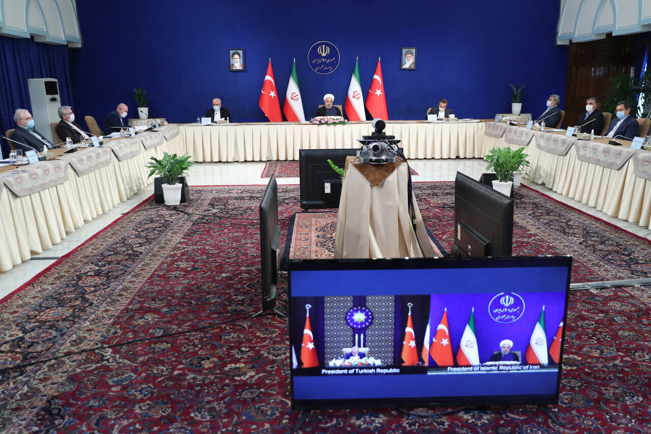 روحانی: ایران و ترکیه درباره توافق خیانت‌بار امارات تصمیم واحدی اتخاذ کنند