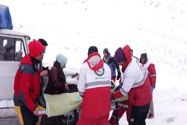 نجات سه مادر باردار از برف و کولاک در چاراویماق