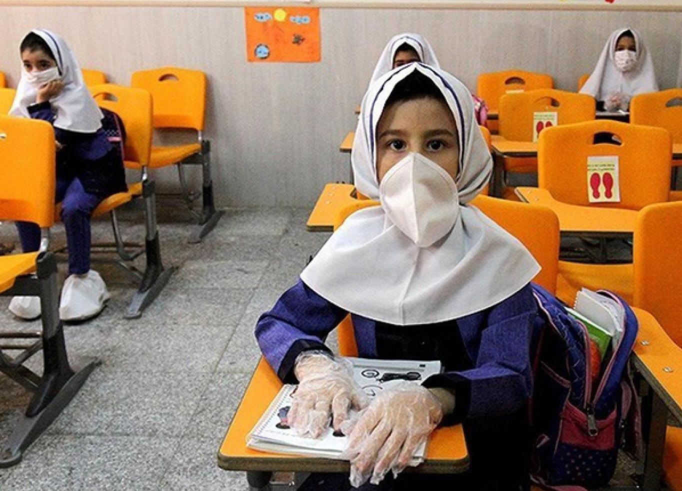 وزارت بهداشت: در صورت زیاد شدن سویه جدید کرونا، مدارس را تعطیل می‌کنیم