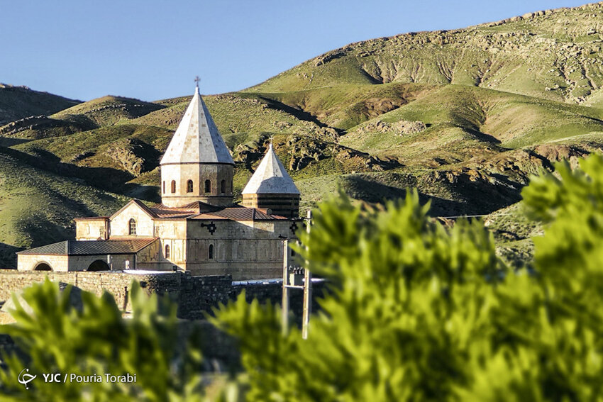 سفری اعجاب‌انگیز به ۳۵۰۰ سال پیش/ قدیمی‌ترین کلیسای جهان دراین نقطه از ایران قرار دارد