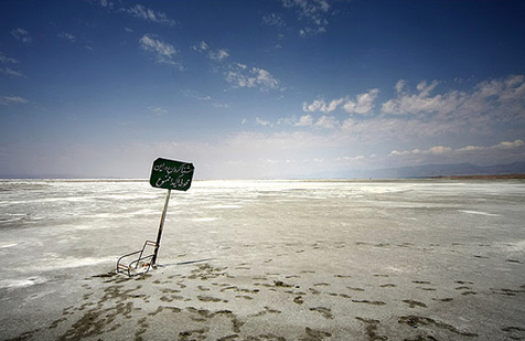 کاهش ۲میلیارد و یکهزار مترمکعبی حجم آب دریاچه ارومیه