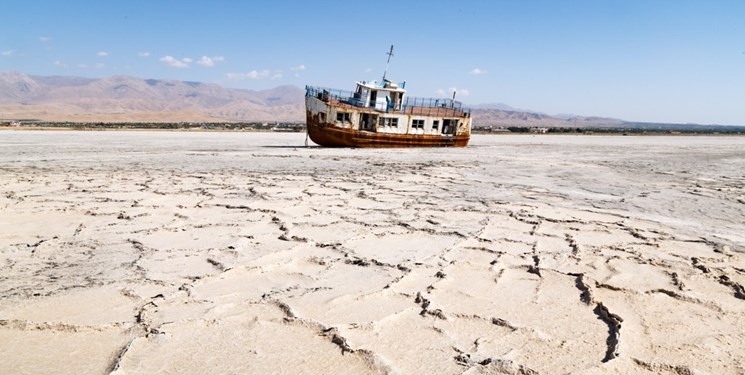 تهدید زندگی ۱۴ میلیون نفر با خشک شدن دریاچه ارومیه