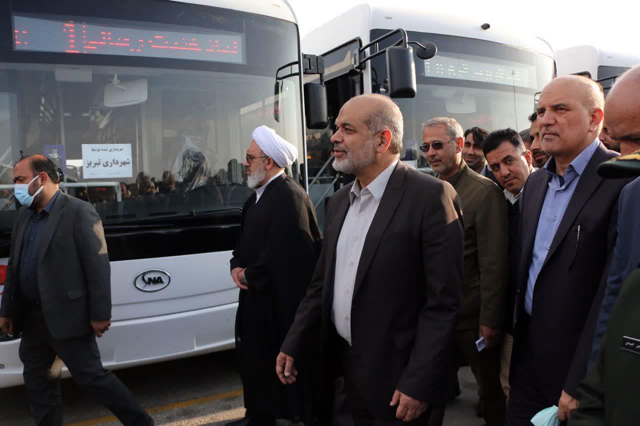 گزارش تصویری/ بازدید وزیر کشور از ناوگان حمل و نقل عمومی تبریز
