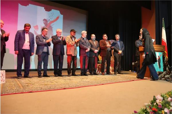نفرات و گروههای برتر سی و چهارمین جشنواره استانی تئاتر آذربایجان‌شرقی معرفی شدند