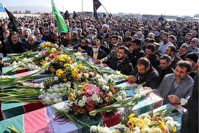 تشییع پیکر مطهر هشت گل پرپر شده دفاع مقدس در آذربایجان‌شرقی