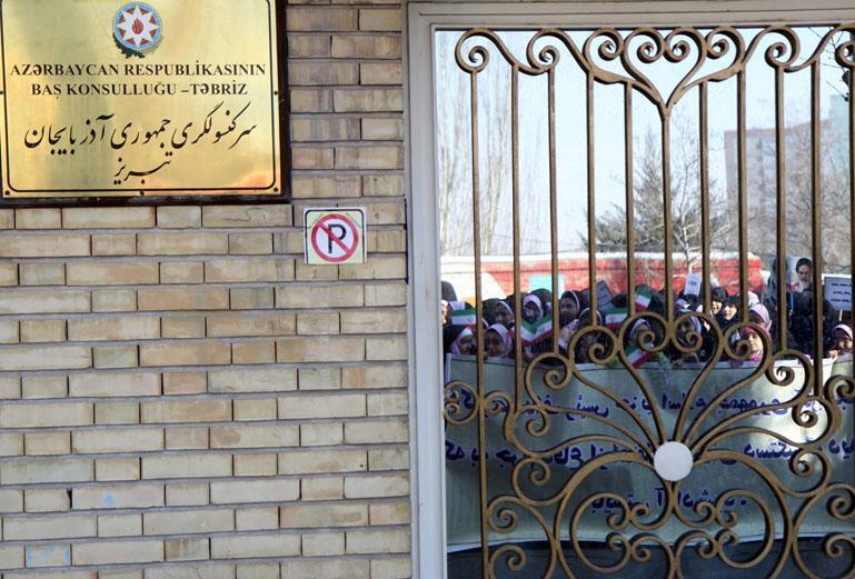 سخنگوی وزارت خارجه: برنامه‌ای برای تعطیلی کنسولگری باکو در تبریز وجود ندارد