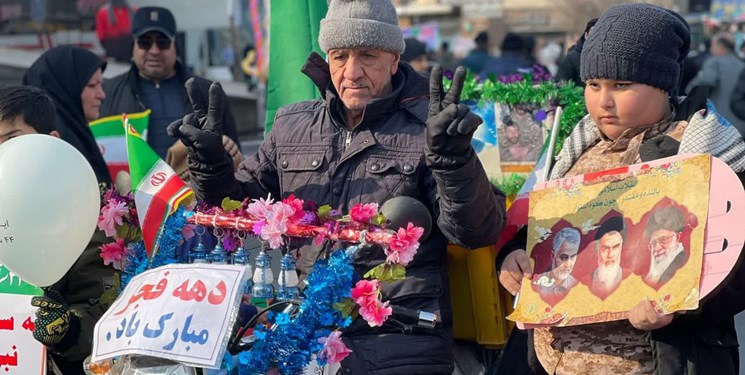 جشن غیرت در خیابان‌های سرافرازی/ رژه اقتدار تبریزی در سرمای استخوان سوز