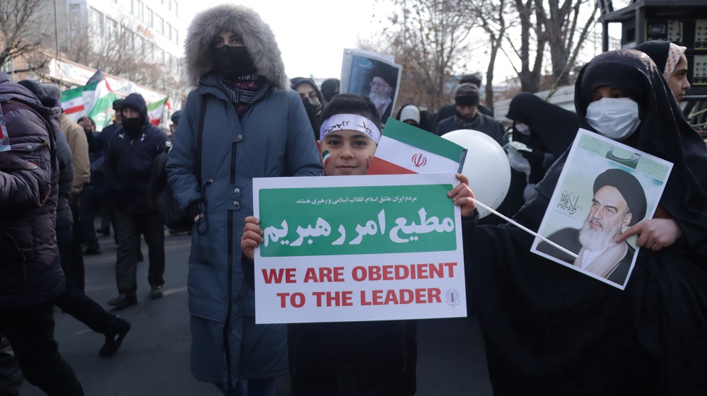 حضور کودکان و نوجوانان تبریزی در راهپیمایی ۲۲ بهمن