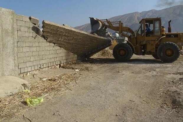 رفع تصرف ۱۰۰۰ هکتار از اراضی ملی در استان