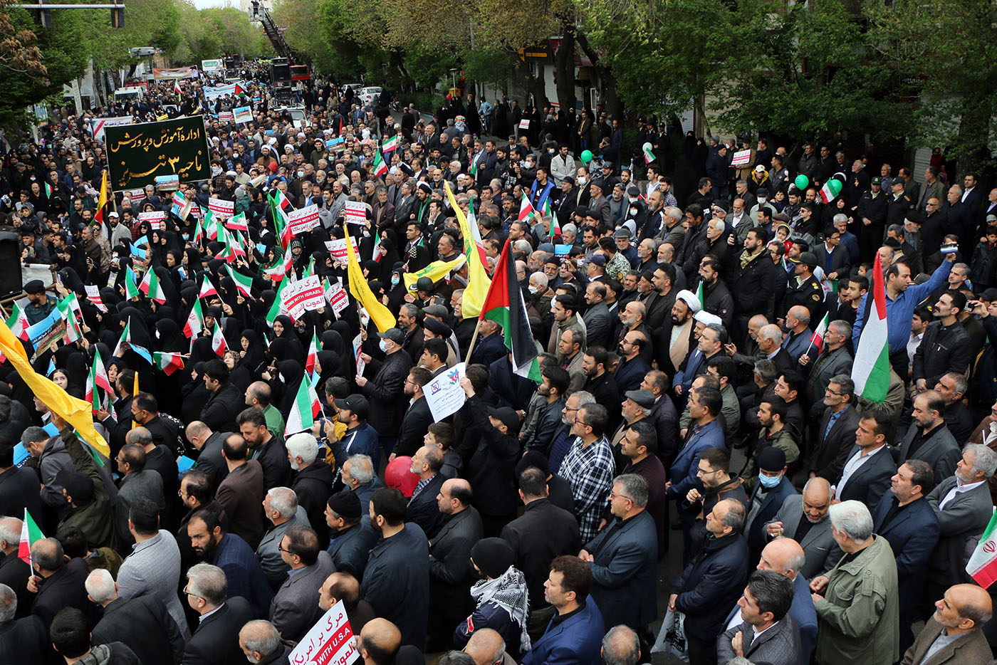 گزارش تصویری/ حضور پرشور تبریزی ها در راهپیمایی روز قدس