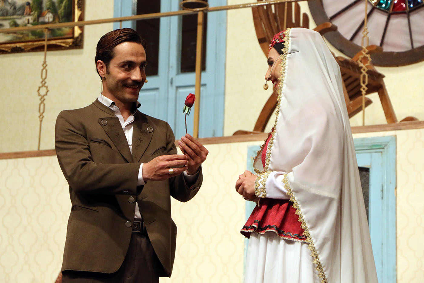 گزارش تصویری/ اجرای نمایش «مالی چوخ، گونو قره» در تبریز
