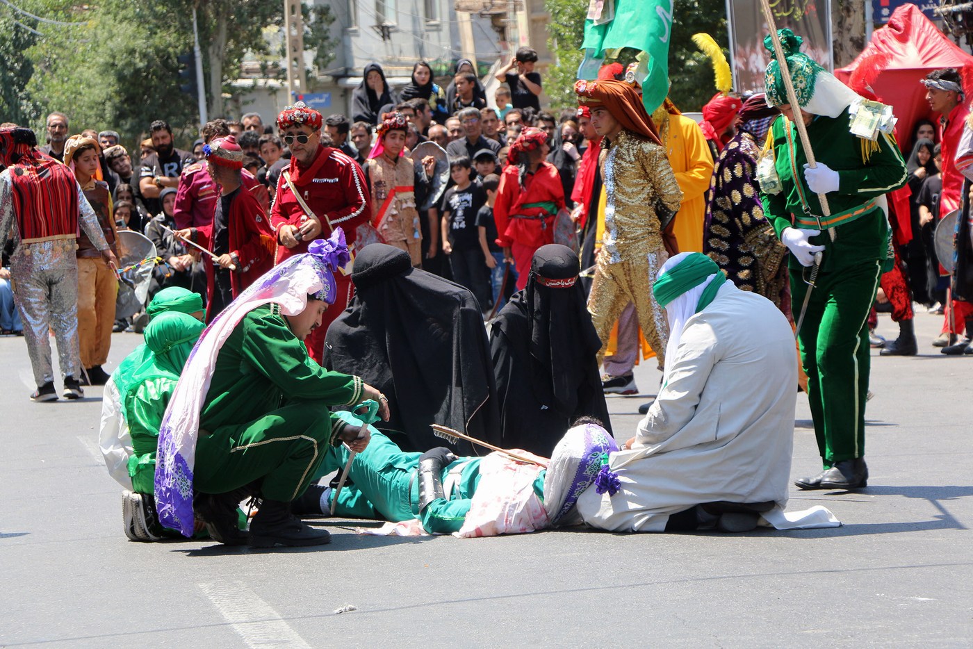 گزارش تصویری/ نمایش شکوه و عظمت کربلا در شبیه‌خوانی‌های تبریز