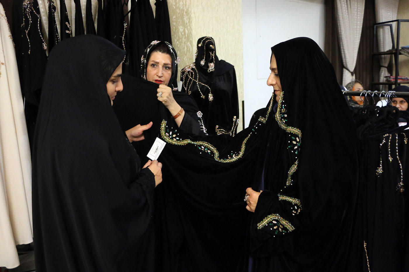 گزارش تصویری/ نخستین جشنواره ملی نمایشگاه مد و لباس ایرانی و اسلامی در تبریز