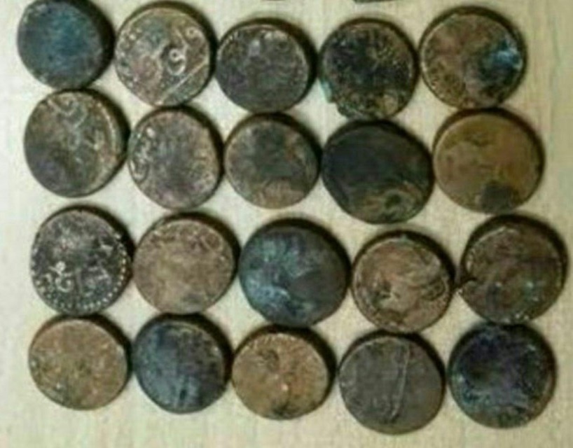 کشف سکه‌های تاریخی از یک خانه روستایی در مراغه