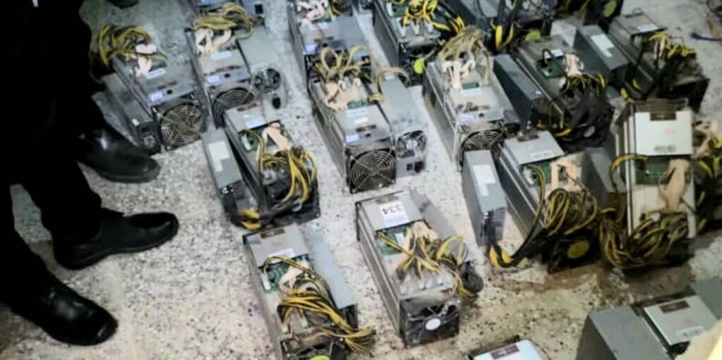 کشف حدود ۶ هزار دستگاه ماینر غیرمجاز در آذربایجان شرقی