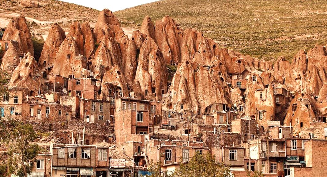 منظر و عرصه طبیعی روستای تاریخی کندوان حفاظت می‌شود