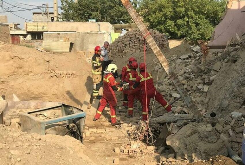 خاکبرداری غیراصولی در بناب قربانی گرفت