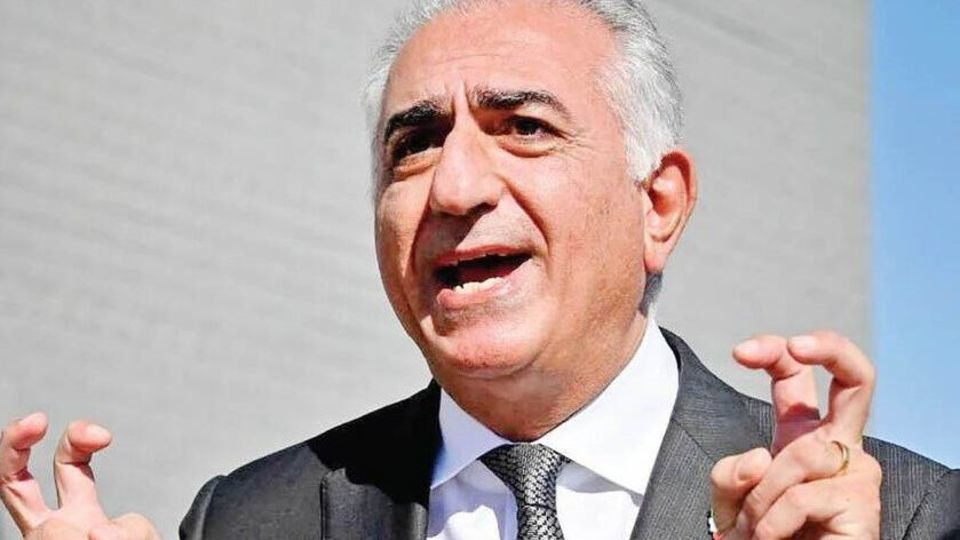 «احمق مفید»؛ سقوط آزاد یک وطن فروش!