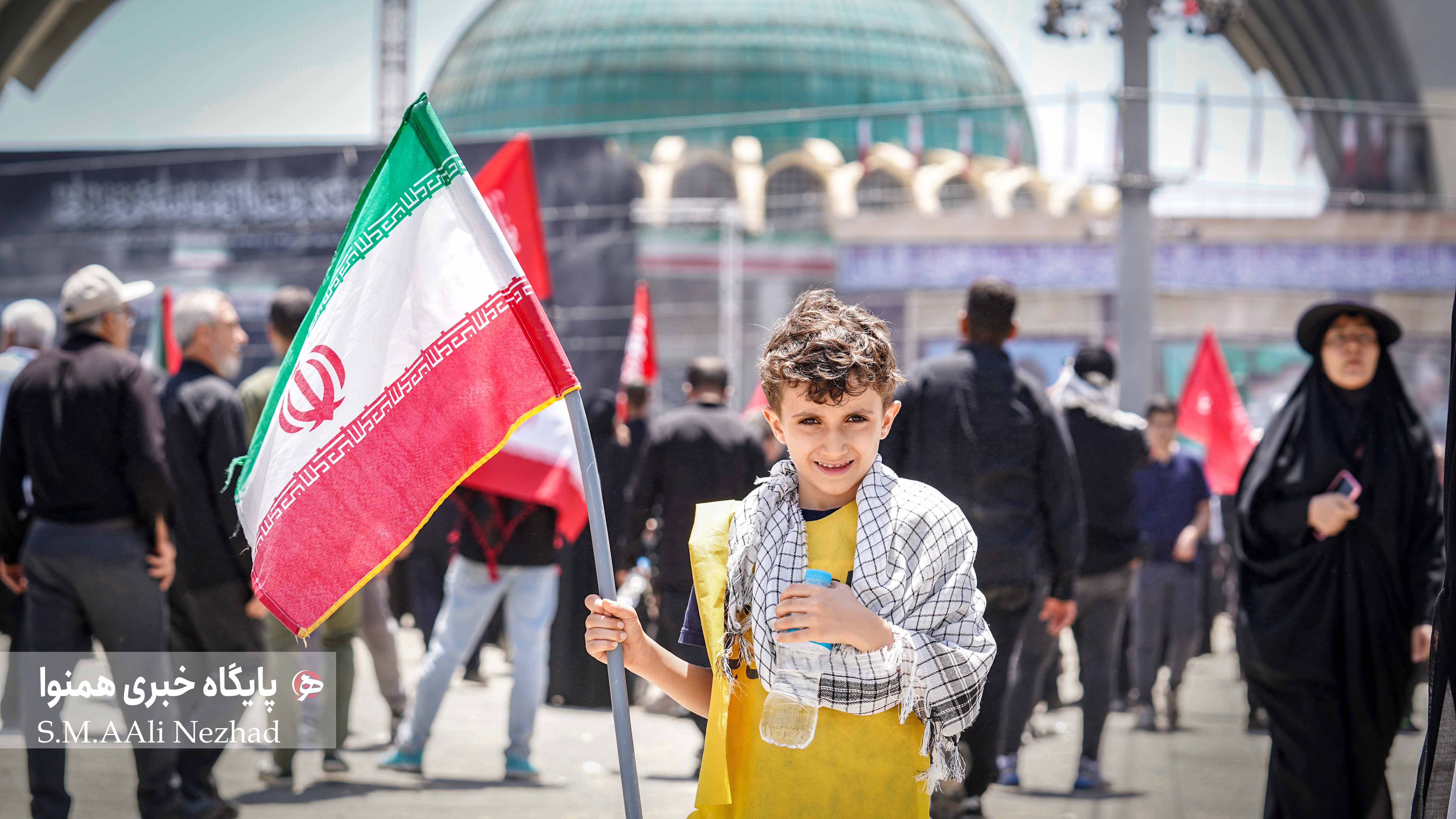 گزارش تصویری / آیین وداع با رهبر شهید