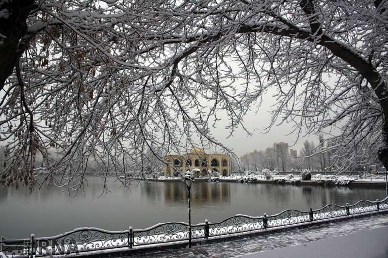 برف نواحی سردسیر آذربایجان شرقی را فرا می گیرد