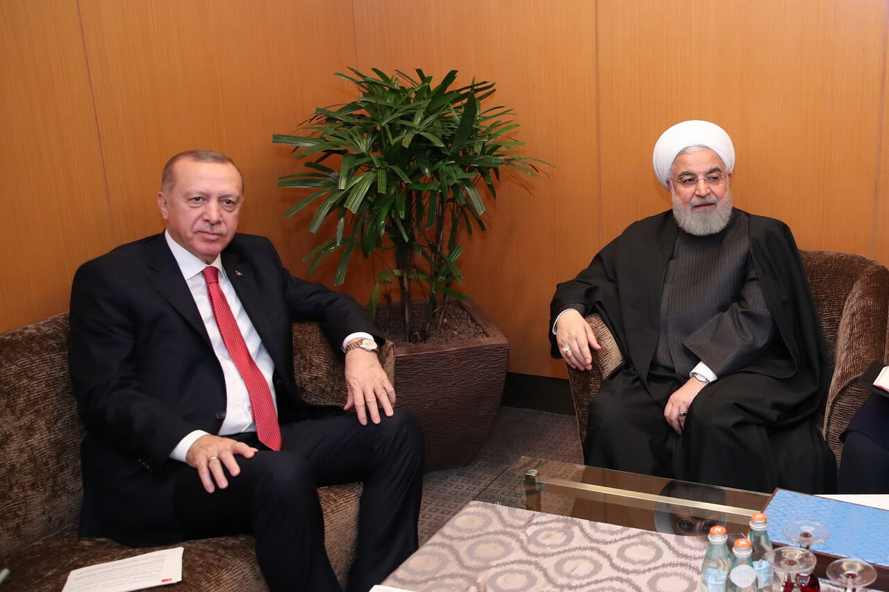 روسای جمهور ایران و ترکیه بر همکاری برای حل مشکلات جهان اسلام تاکید کردند